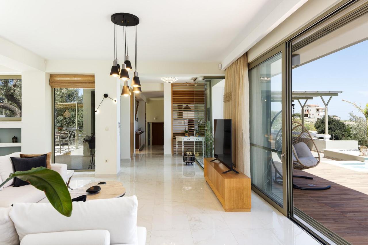 Rizes Villa With Jacuzzi & Heated Pool Agia Triada Luaran gambar