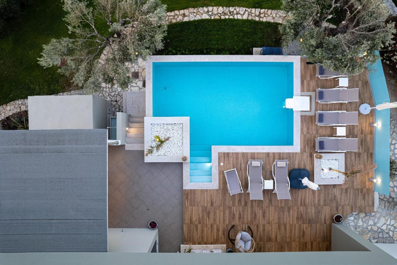 Rizes Villa With Jacuzzi & Heated Pool Agia Triada Luaran gambar
