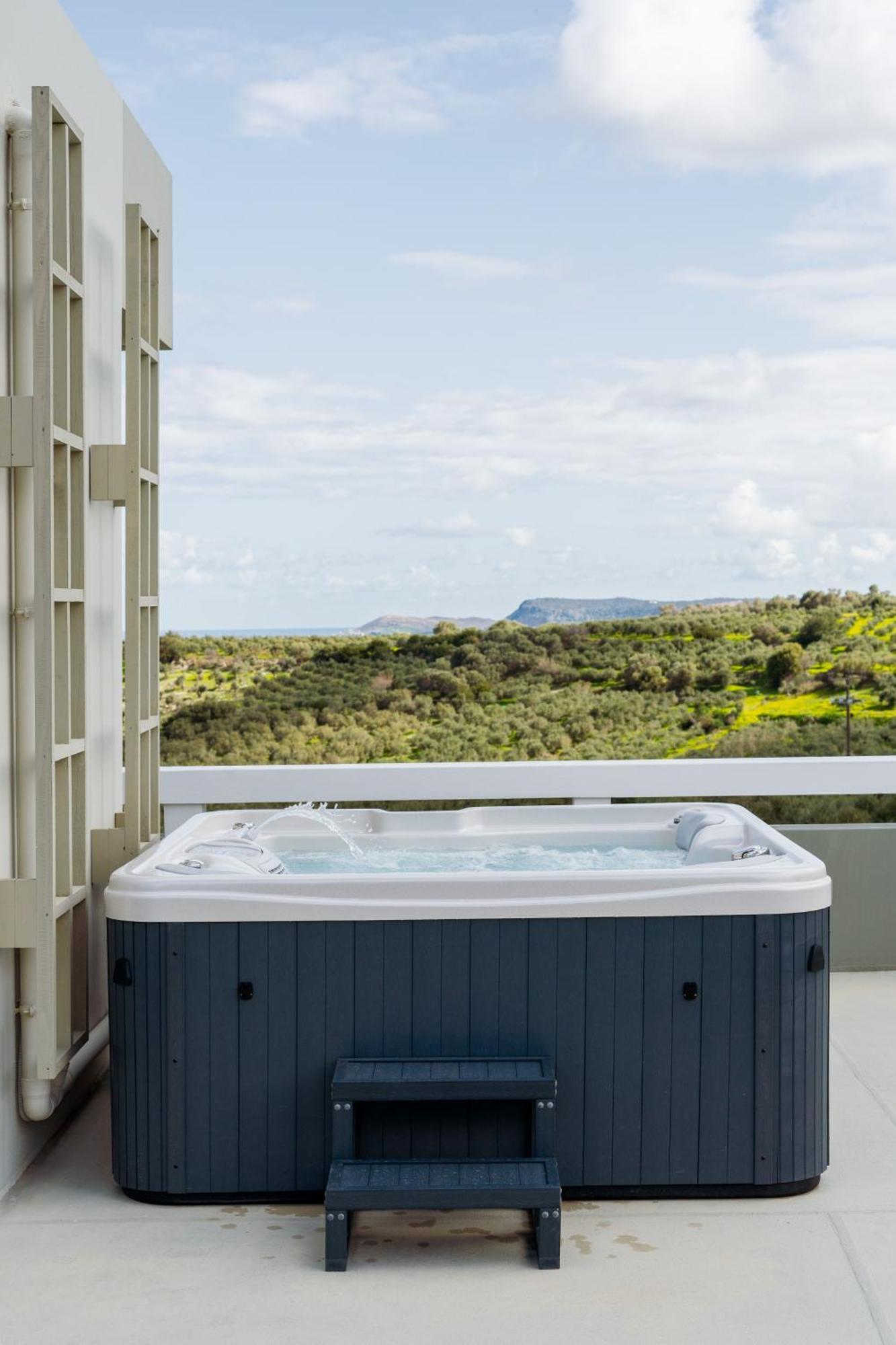 Rizes Villa With Jacuzzi & Heated Pool Agia Triada Luaran gambar